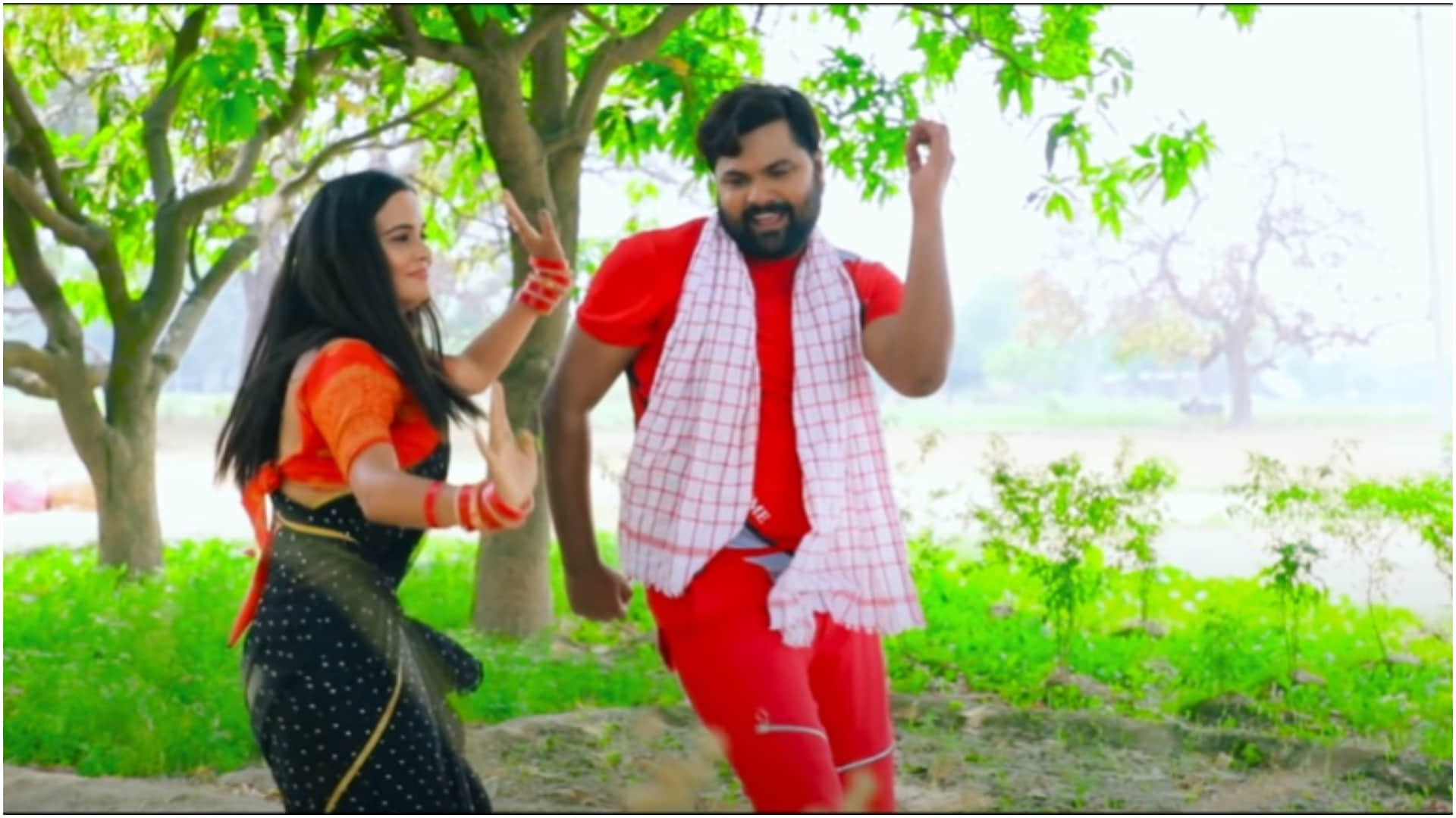 Bhojpuri Singer Samar Singh Song Saiya Davatare video crossed 3 million views