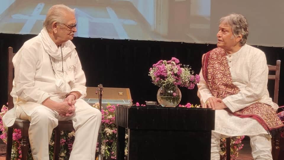Gulzar reached to meet Sarod maestro Ustad Amjad Ali Khan photos viral on social media