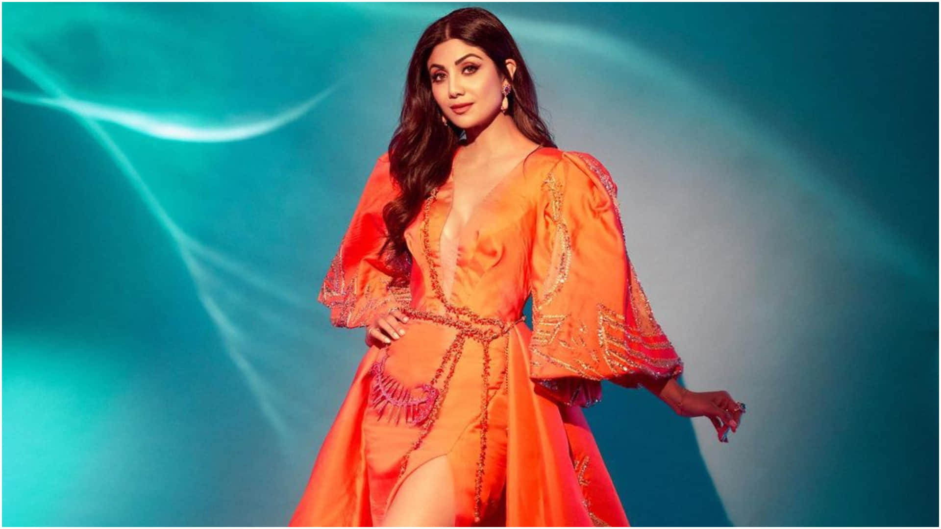 Shilpa Shetty Shares Her First Look From Kannada Film KD The Devil Users Says  Gangubai ki to copy lag rahi Ho