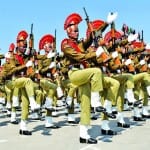कश्मीर में पासिंग आउट परेड के दौरान जवान