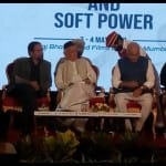 शेखर कपूर, राज्यपाल भगत सिंह कोश्यारी, विनय सहस्रबुद्धे व अन्य