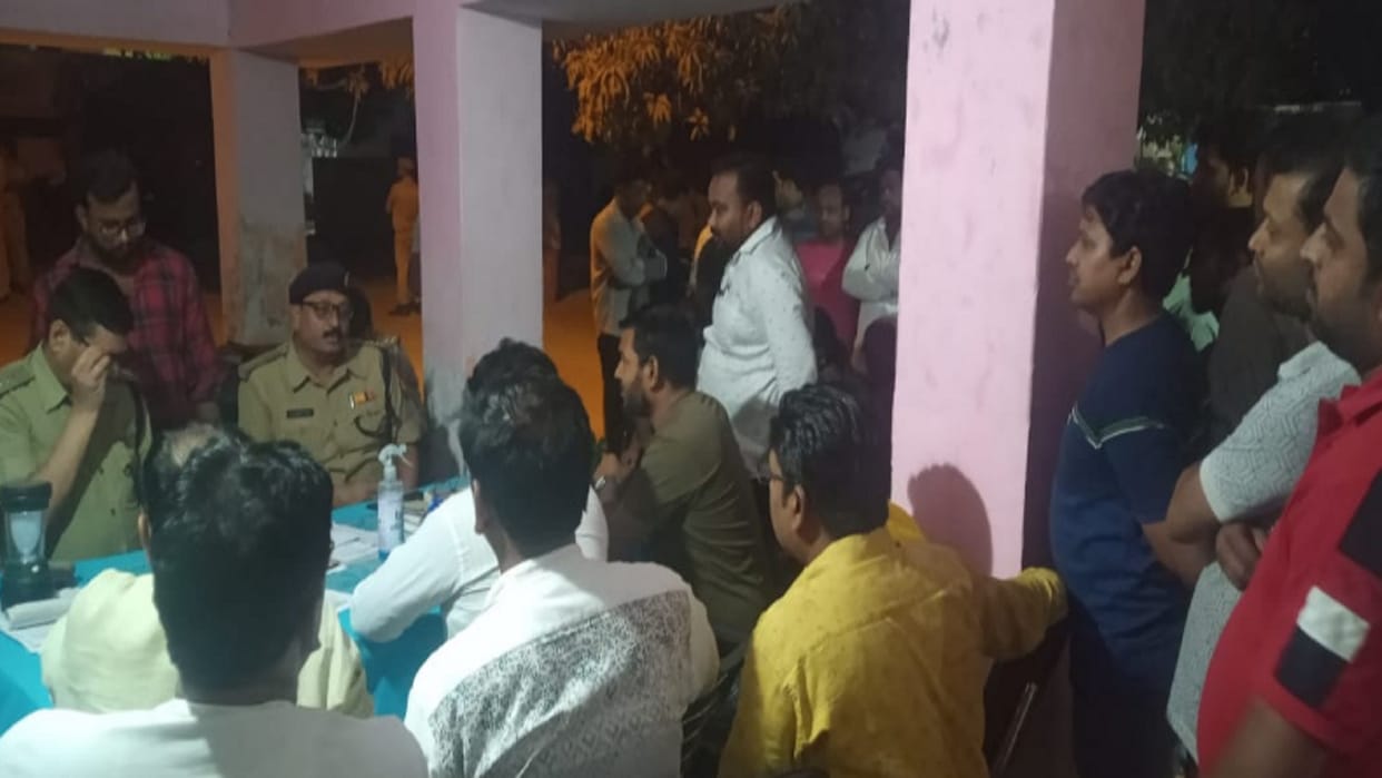 Gorakhpur: Controversy over car collision, communal tension in the village, force deployed