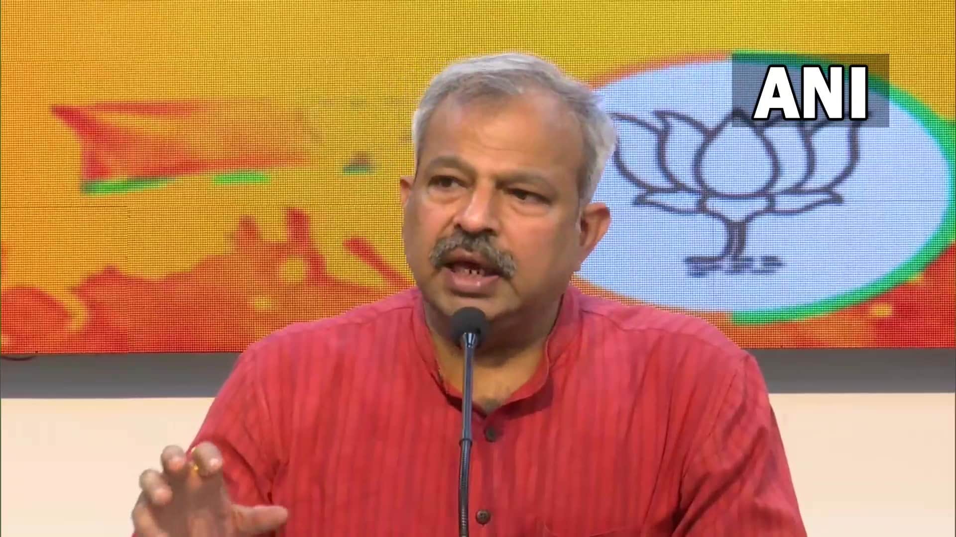 Shaheen Bagh Anti Encroachment Drive MCD Bulldozer Against Encroachment in Delhi