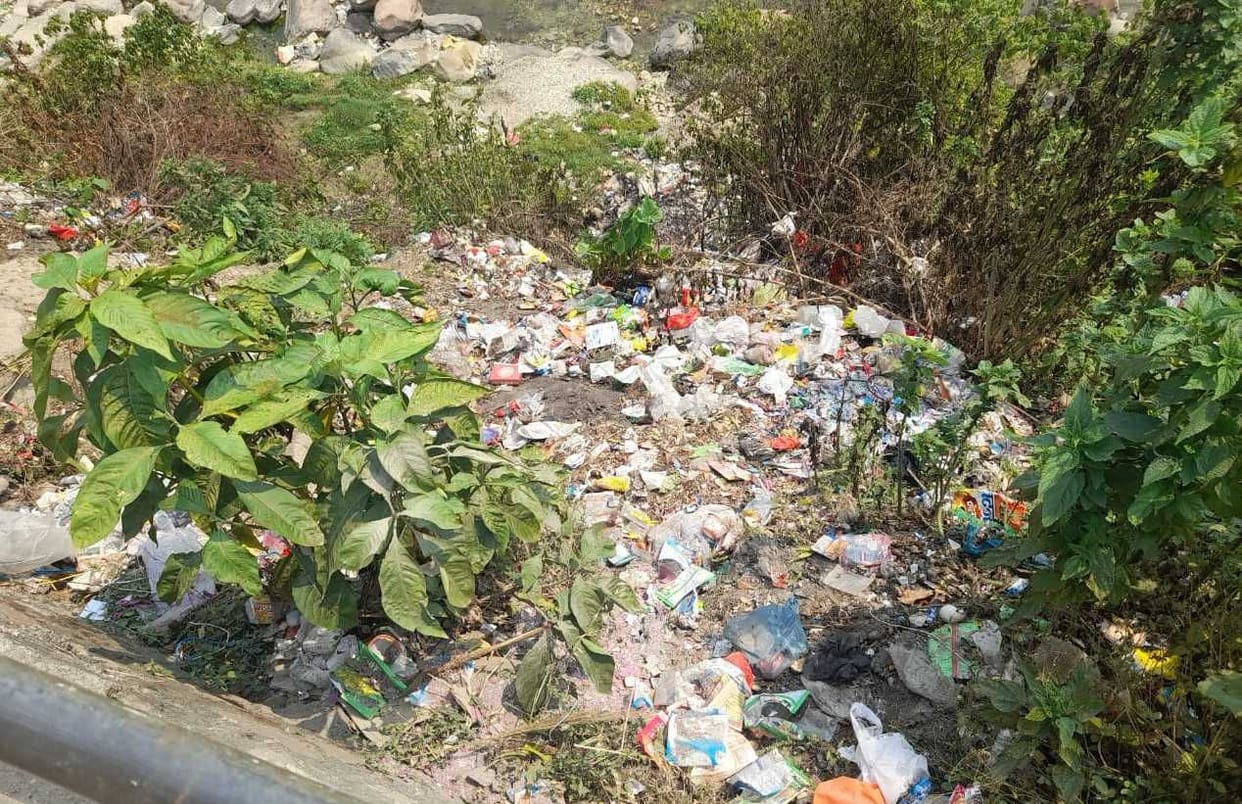 Garbage near Gomti Bank