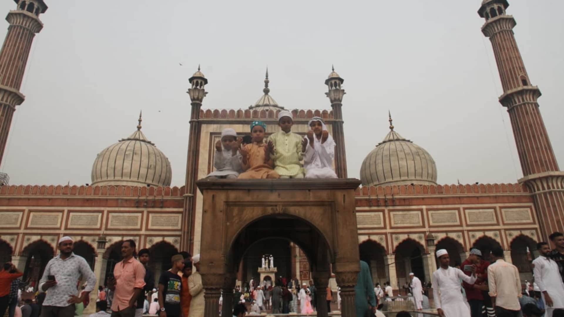 Eid 2022 see photos how eid celebtrated in delhi ncr after two years celebration in full swing