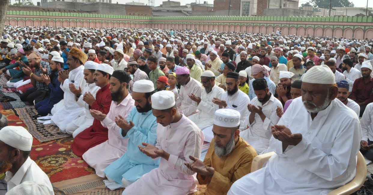 Hathras: Prayers sought for the progress of the nation and the nation on Eid-ul-Fitr