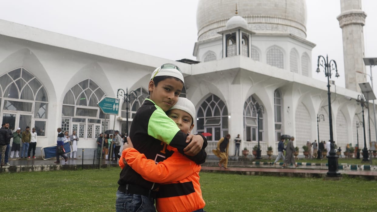 Akshaya Tritiya, Bhagwan Parshuram birth anniversary and Eid ul fitr celebrated simultaneously across the country on Tuesday