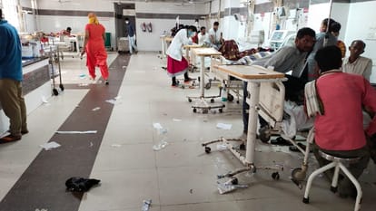 ON THE 11TH DAY, THE STRIKE CONTINUED IN SAIFAI MEDICAL COLLEGE, THE DEMANDS OF THE CLEANING WORKERS WERE ACCEPTED