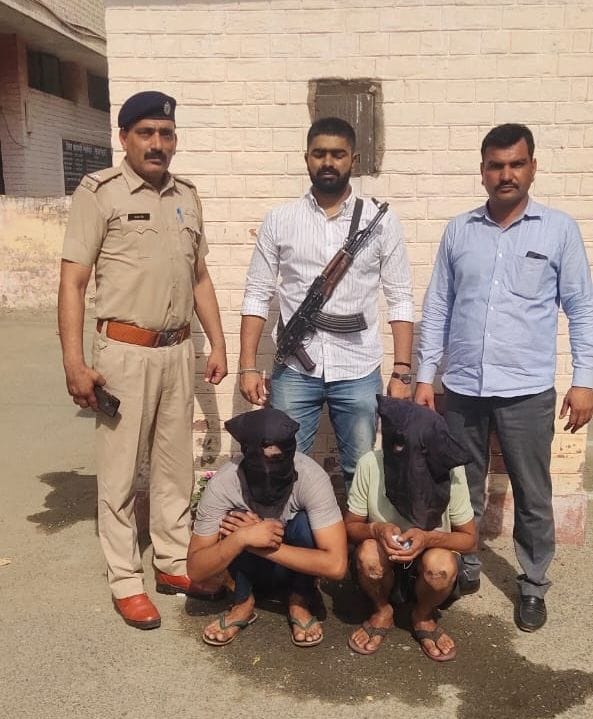 Cash, mobile and bike were looted by showing pistol like lighter, accused arrested