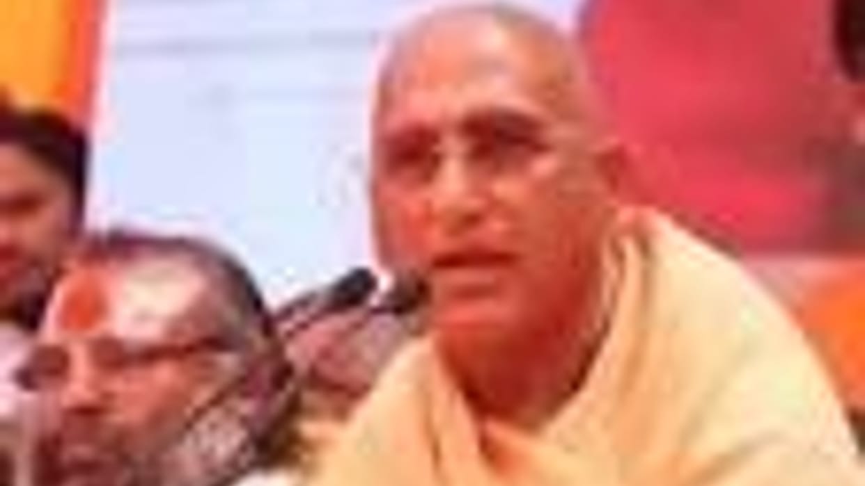 Bhopal: Mahamandaleshwar Awadheshanand Giri Maharaj told Shivraj the future of the country