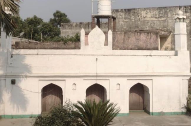 No Muslim in Nanhera, Hindu is handling mosque for 27 years