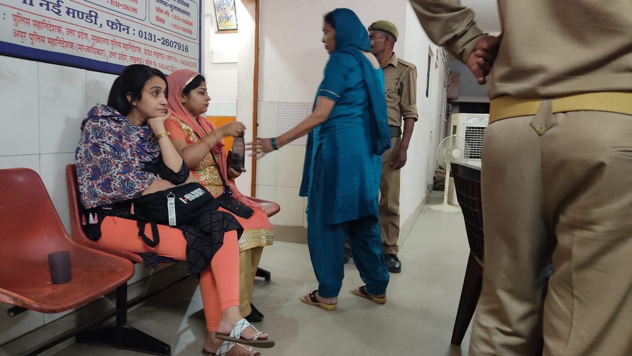 The first wife arrived before the rounds, the groom reached the police station