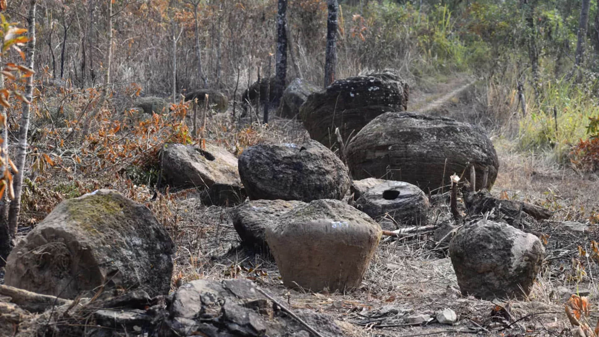 Mysterious Stone Jars Found In Assam Like Indonesia Know Why Scientists In Shock News In Hindi