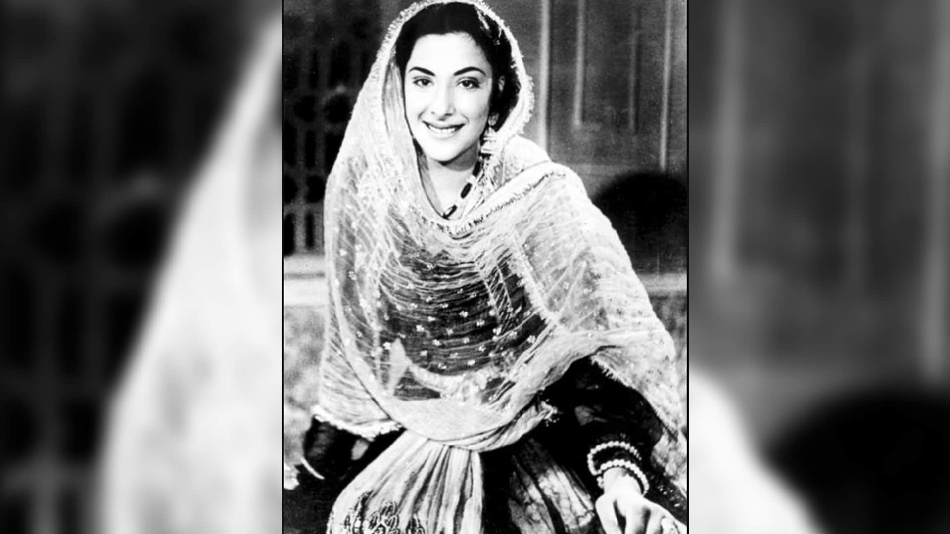 Sanjay Dutt Remembers Her Mother Nargis Dutt on her Death Anniversary