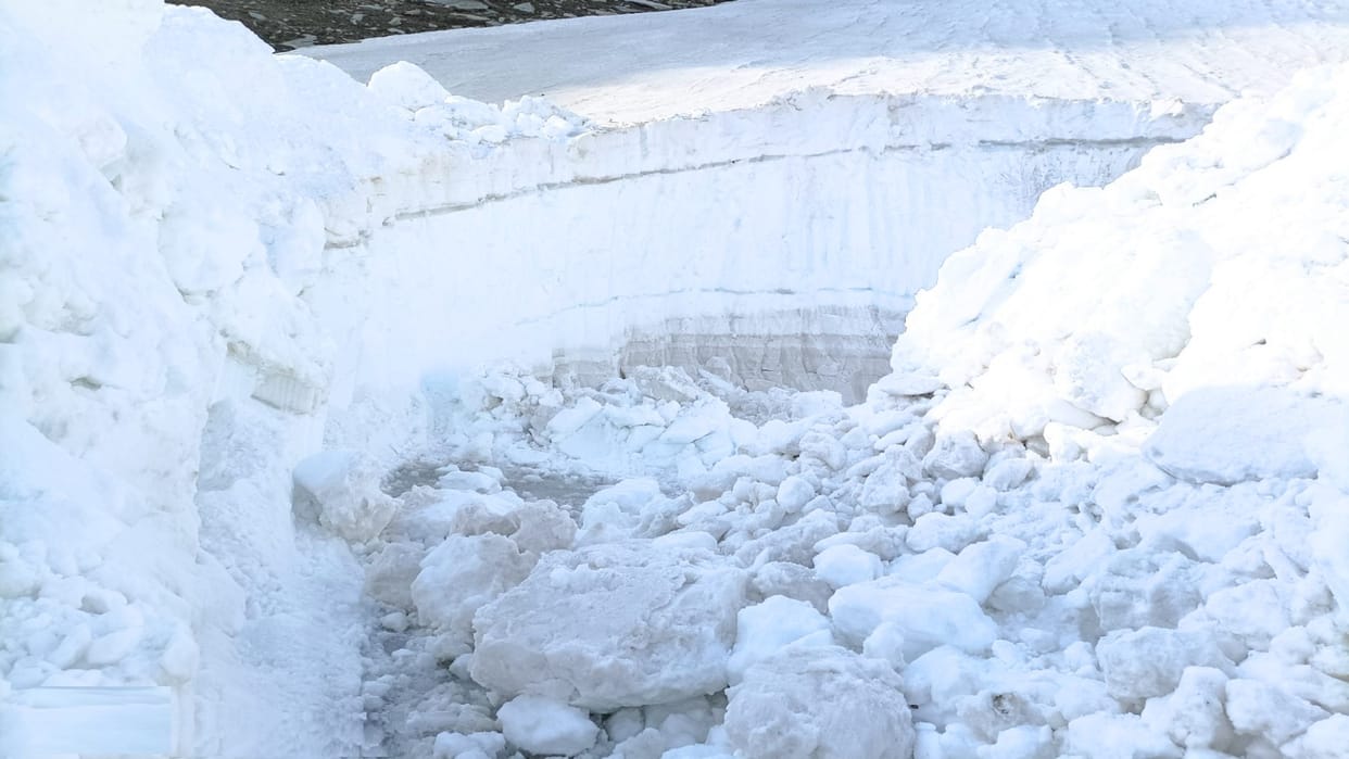 Tourists will soon reach the plains of Rohtang, vehicles can be sent to Gulaba from Thursday
