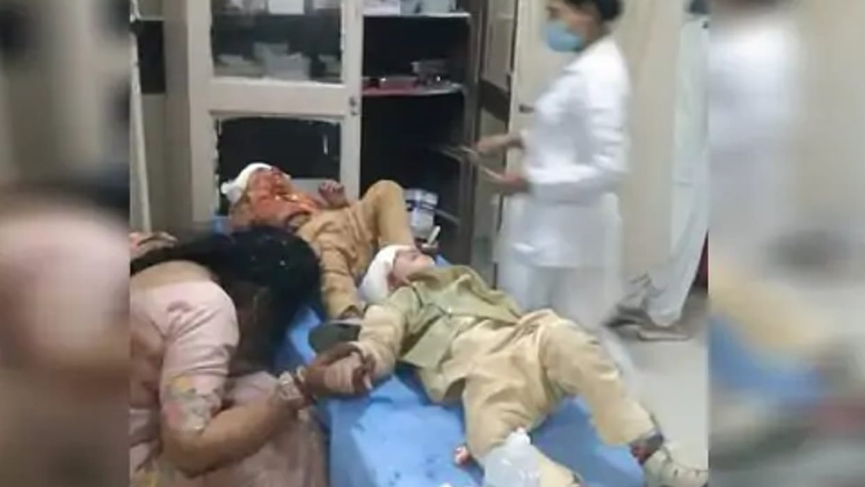 Madhya Pradesh: A horrific accident on Sehore-Bhopal highway, speeding car overturned uncontrollably, 9 people injured
