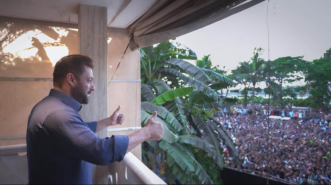 Eid 2022: Fans gathered outside Salman Khan's house for celebrating eid two years