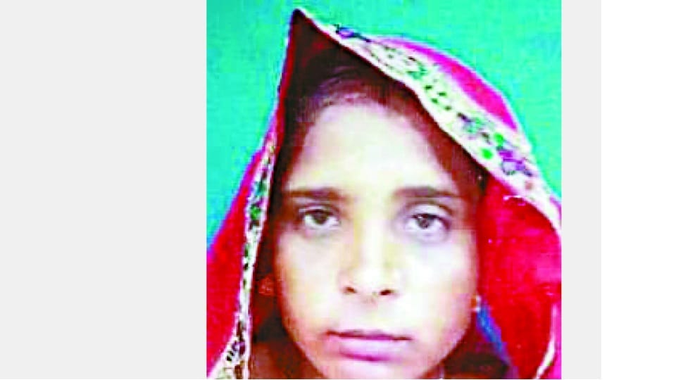husband burnt wife alive