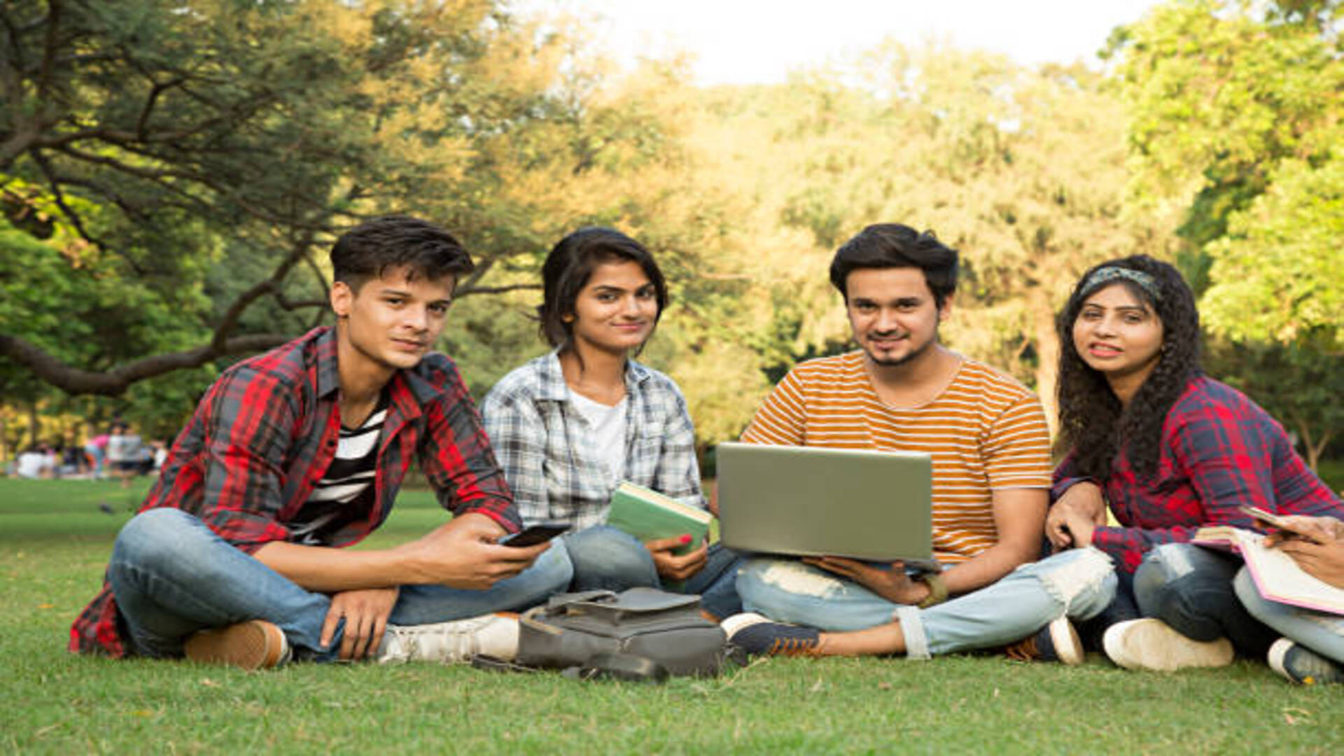 UP Tablet Yojana Free Tablet for Students From UP Government Know Tablet Scheme Online Apply Process in Hindi