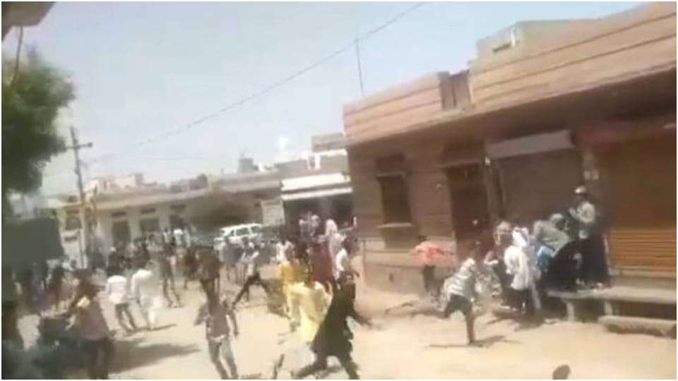 Girls molested in Nagaur two parties pelted stones