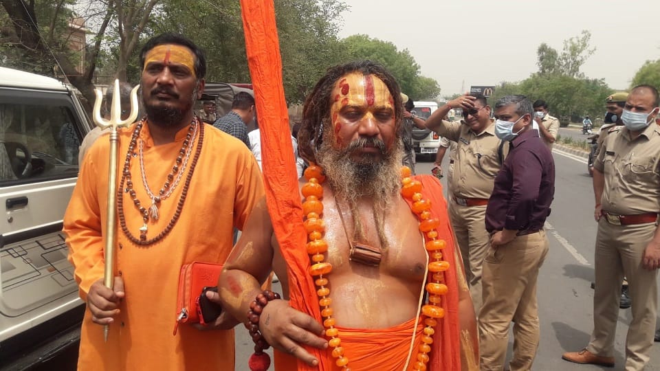 Jagadguru Paramhans Das wanted to worship the land in the Taj Mahal on Parshuram Jayanti