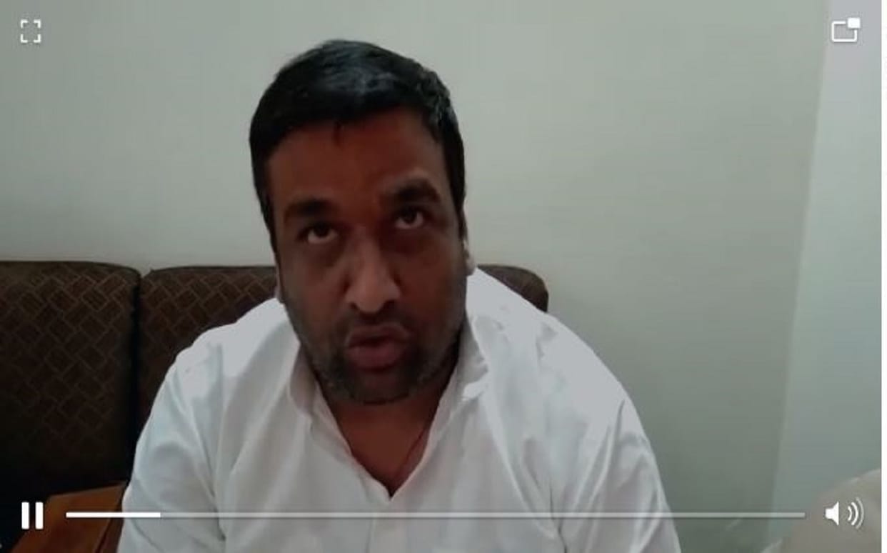 up police daroga entangled with relatives of unnao BJP MLA anil singh in Vindhyachal allegations of misbehavior and scuffle