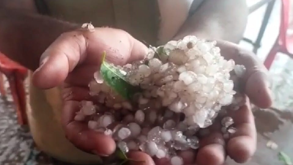 Weather suddenly changed in Satna: Hail also fell with rain, relief from heat