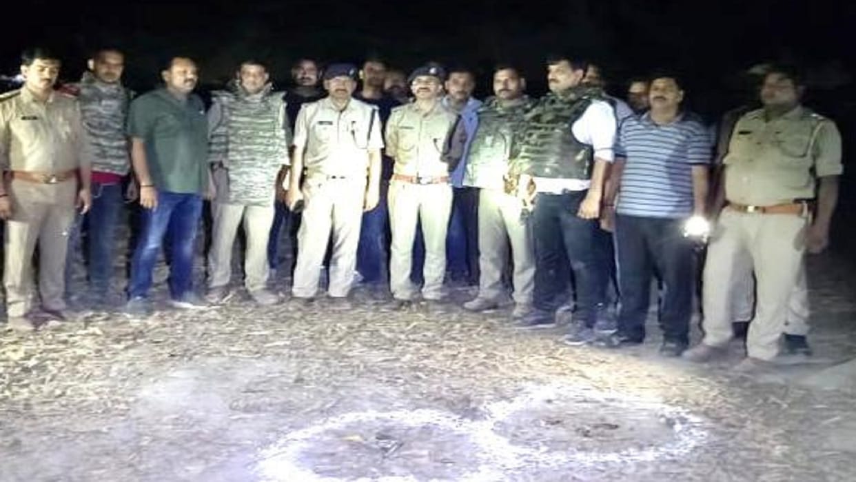 Prayagraj Seven interstate miscreants arrested in encounter with police three injured