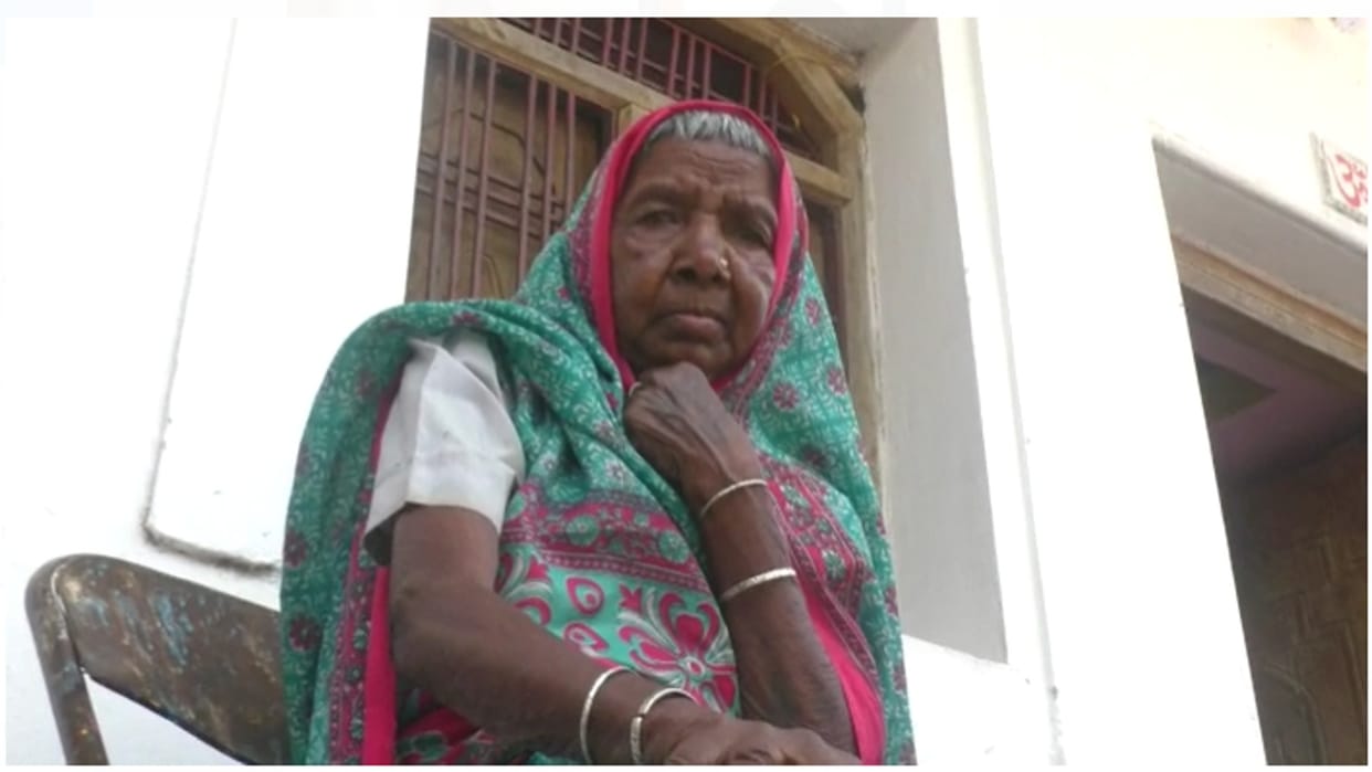 Umaria: Sarpanch in connivance with Patwari told aunt dead in papers, got 40 acres of land transferred