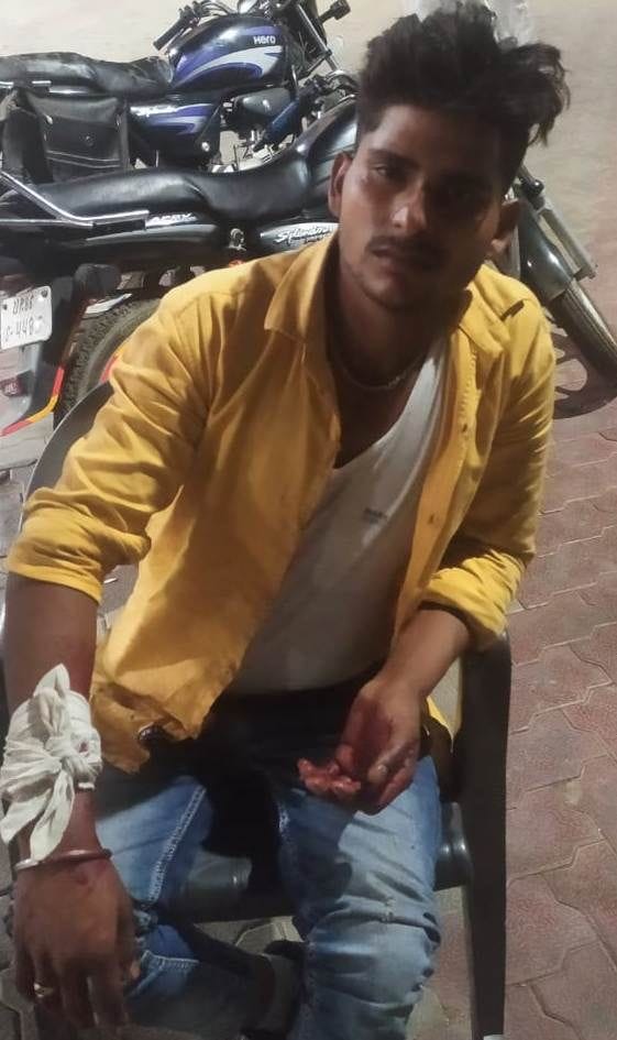 Hathras: Firing on bike riders, youth injured