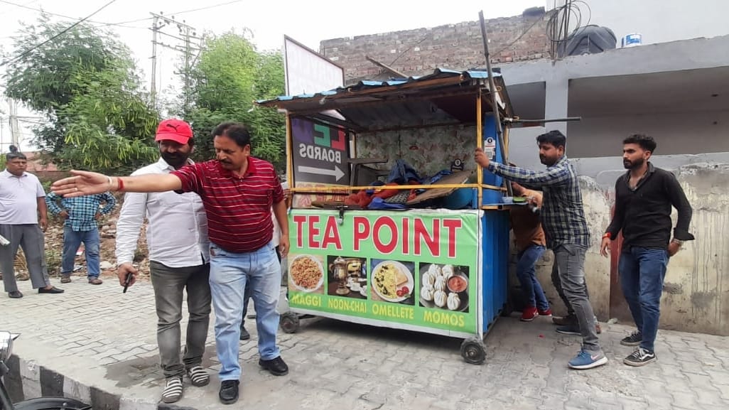 JMC Conducts Anti encroachment drive at Vikram Chowk Jammu city