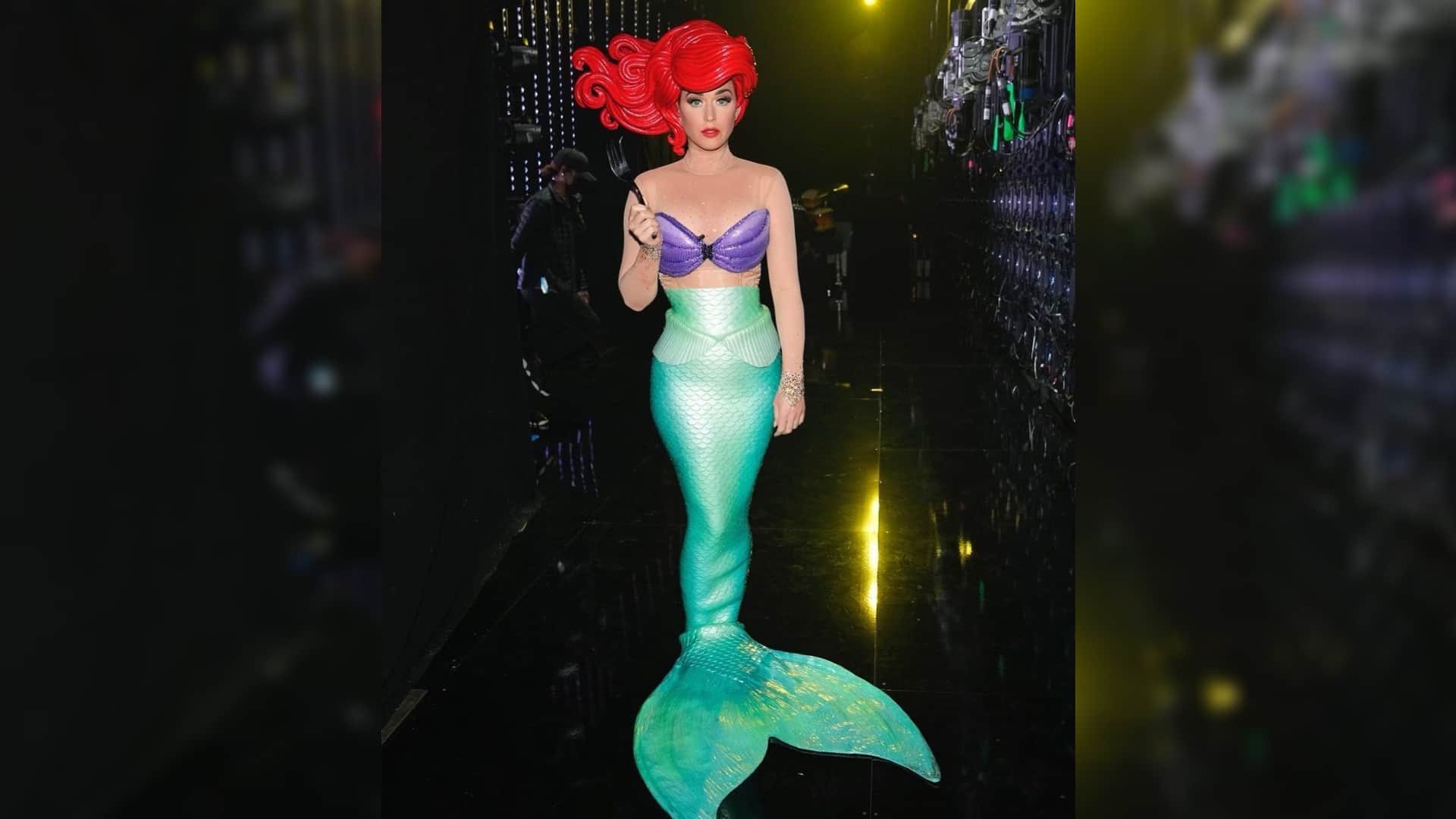 shocking hollywood singer katy perry falls from chair while dressed as mermaid on american idol show