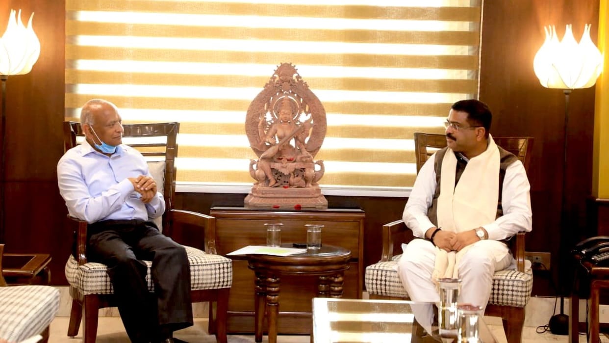 Ladakh LG RK Mathur met Union Education Minister Dharmendra Pradhan said Center will help improve school education