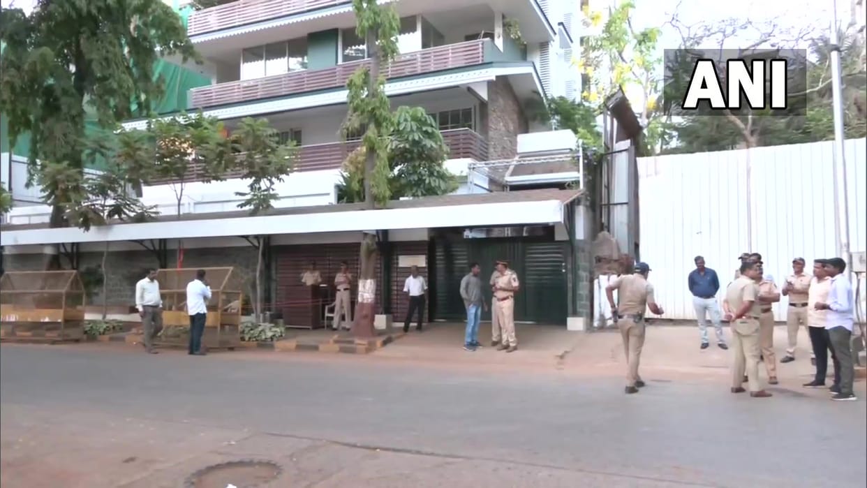 Maharashtra Loudspeaker controversy: Security heightened outside the residence of MNS chief Raj Thackeray