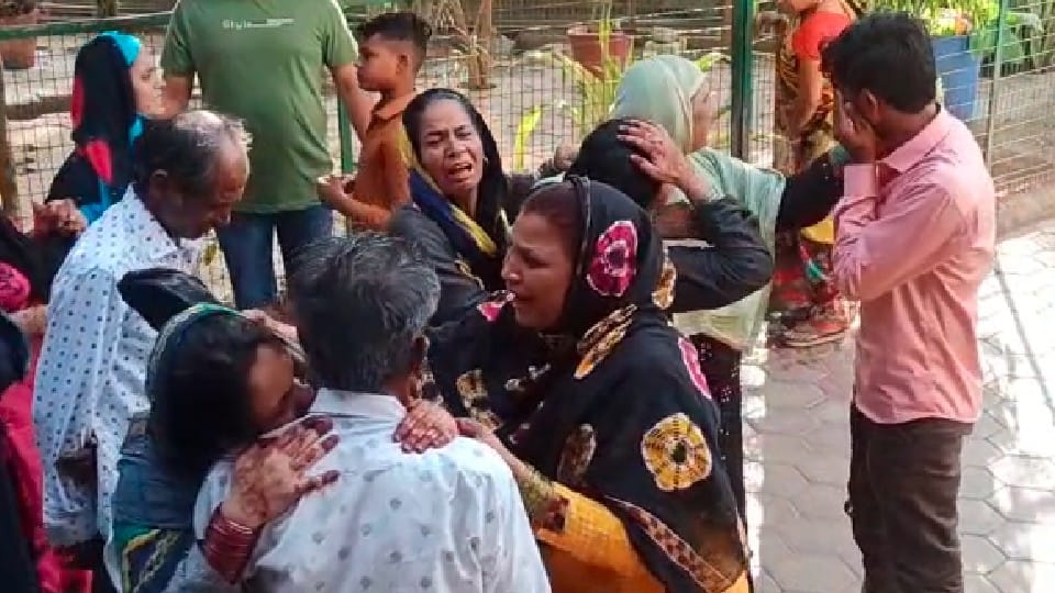 Khandwa: Death of pregnant in hospital, allegation of relatives - no one came to see before, when she died, they started gimmicks of treatment