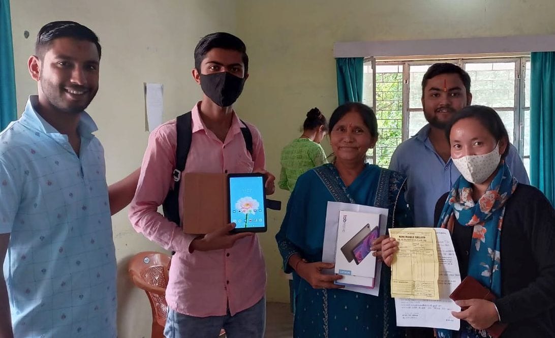 Purchase of Tablet in Pithauragarh