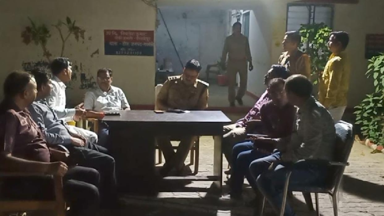 raid on rice mill of former MLA in raebareli.