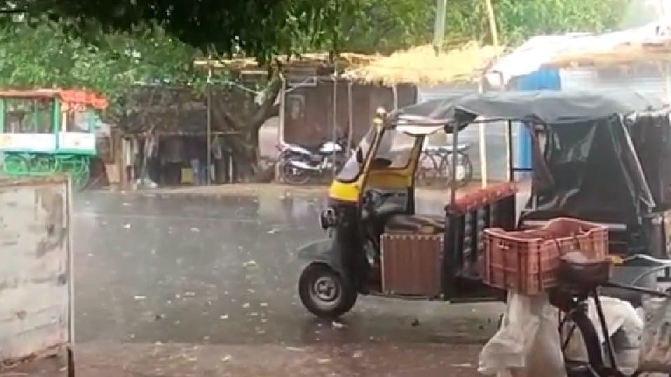 UP Weather: After eight years so much rain in one day, 23 died in the state due to torrential rain