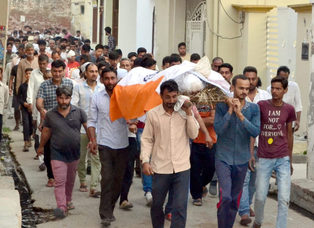 CRPF jawan cremated with military honors
