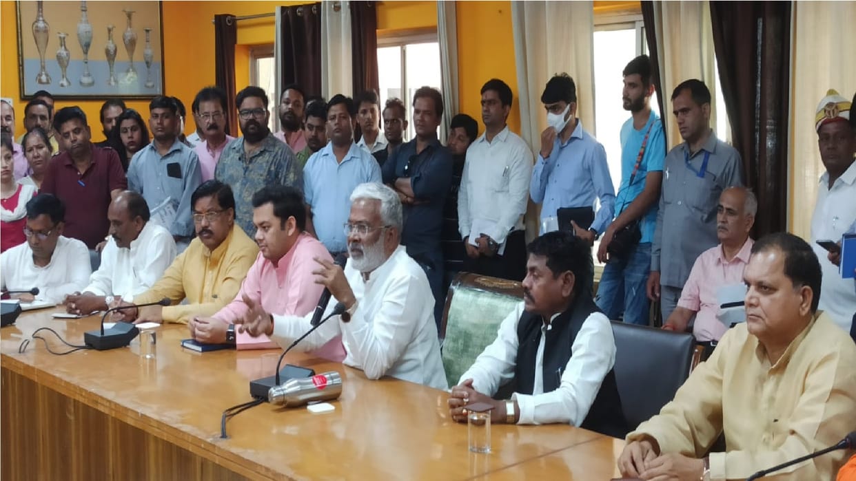 Minister Swatantra Dev Singh said Dynastic and caste based parties are coming to an end