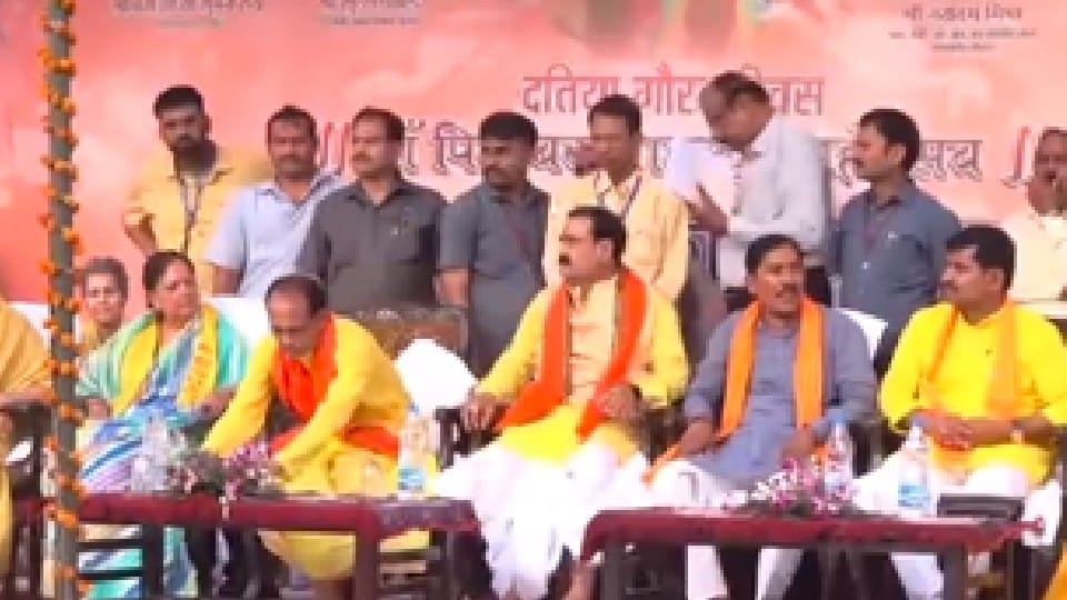 Datia's Pride Day: The Chief Minister arrived in the Rath Yatra of Mother Pitambara, said – Mai's rath will also run and development will also run