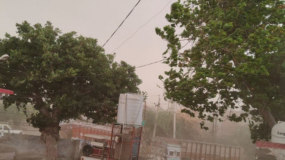 two died after Wall fell due to strong storm in Maharajganj
