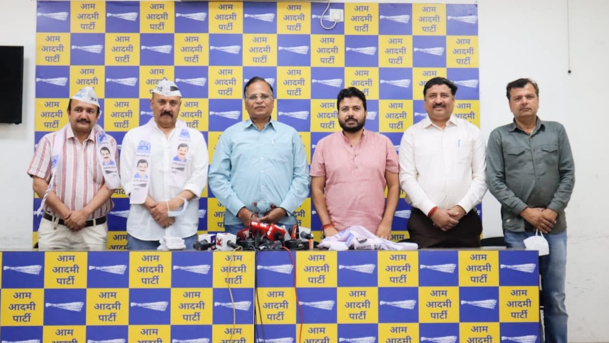 Politics: Congress State Spokesperson Arun Sharma, INTUC General Secretary Sanjay Sharma join AAP