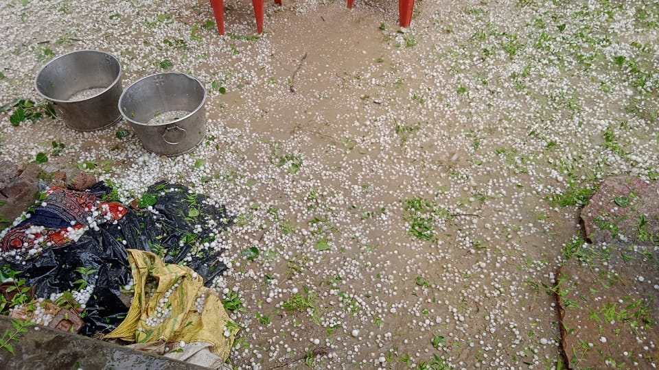 procession ran away Leaving groom as soon as hailstorm happened in mathura