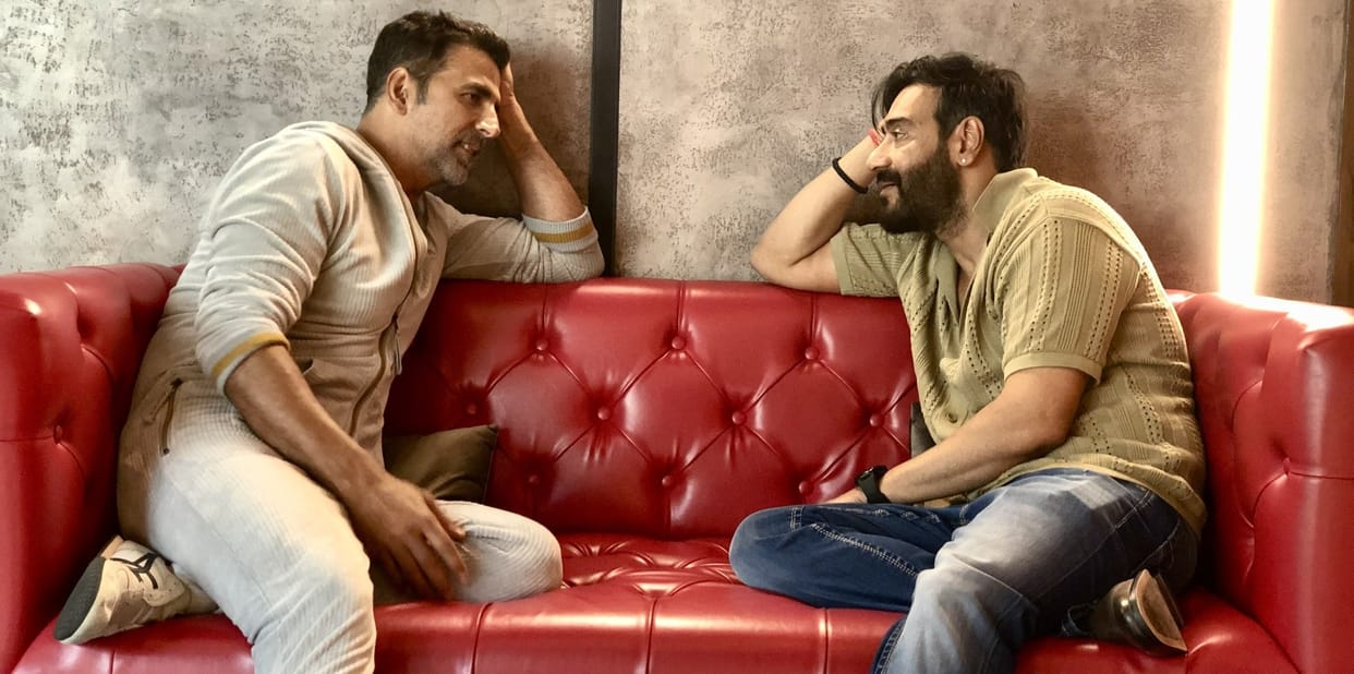 30 Years Of Akshay Kumar: Ajay Devgan congratulated Akshay Kumar on completing 3 decades in bollywood said Hope you set new records