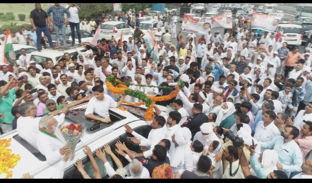 Congratulations to the new state president and former chief minister, crowd gathered on NH-44