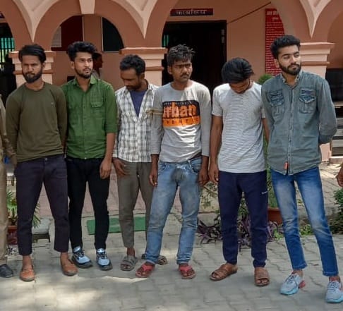 Attempt to attack roadways bus driver, four caught