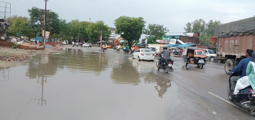 Rain accompanied by strong storm, relief from heat