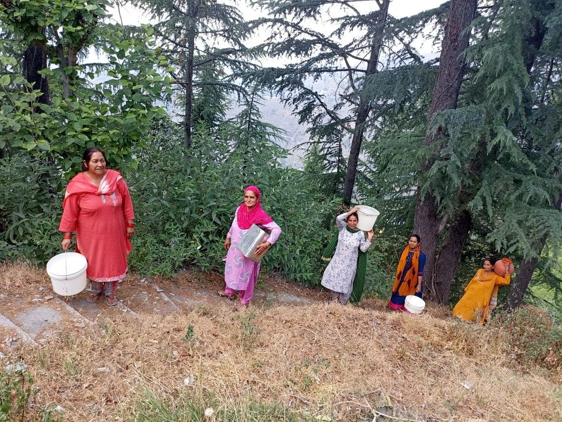 Drinking water crisis deepens in 14 villages of Gram Panchayat Fangwas