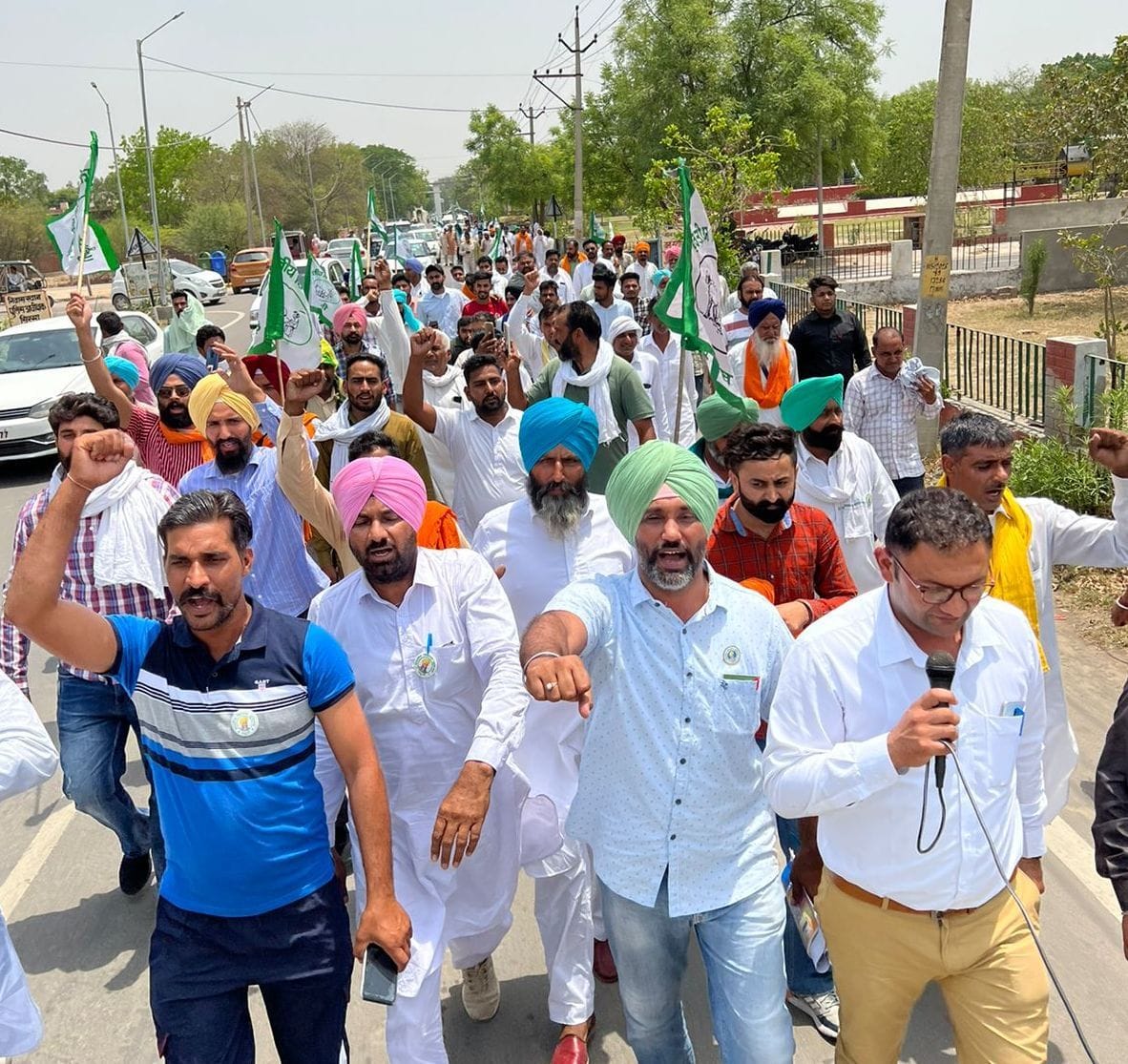 Farmers protest for electricity and water